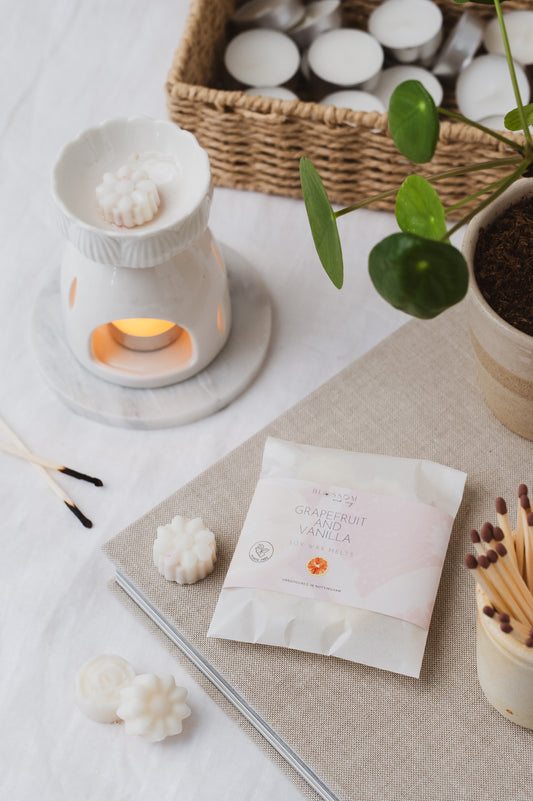 Grapefruit and Vanilla | Botanical Flower Wax Melts