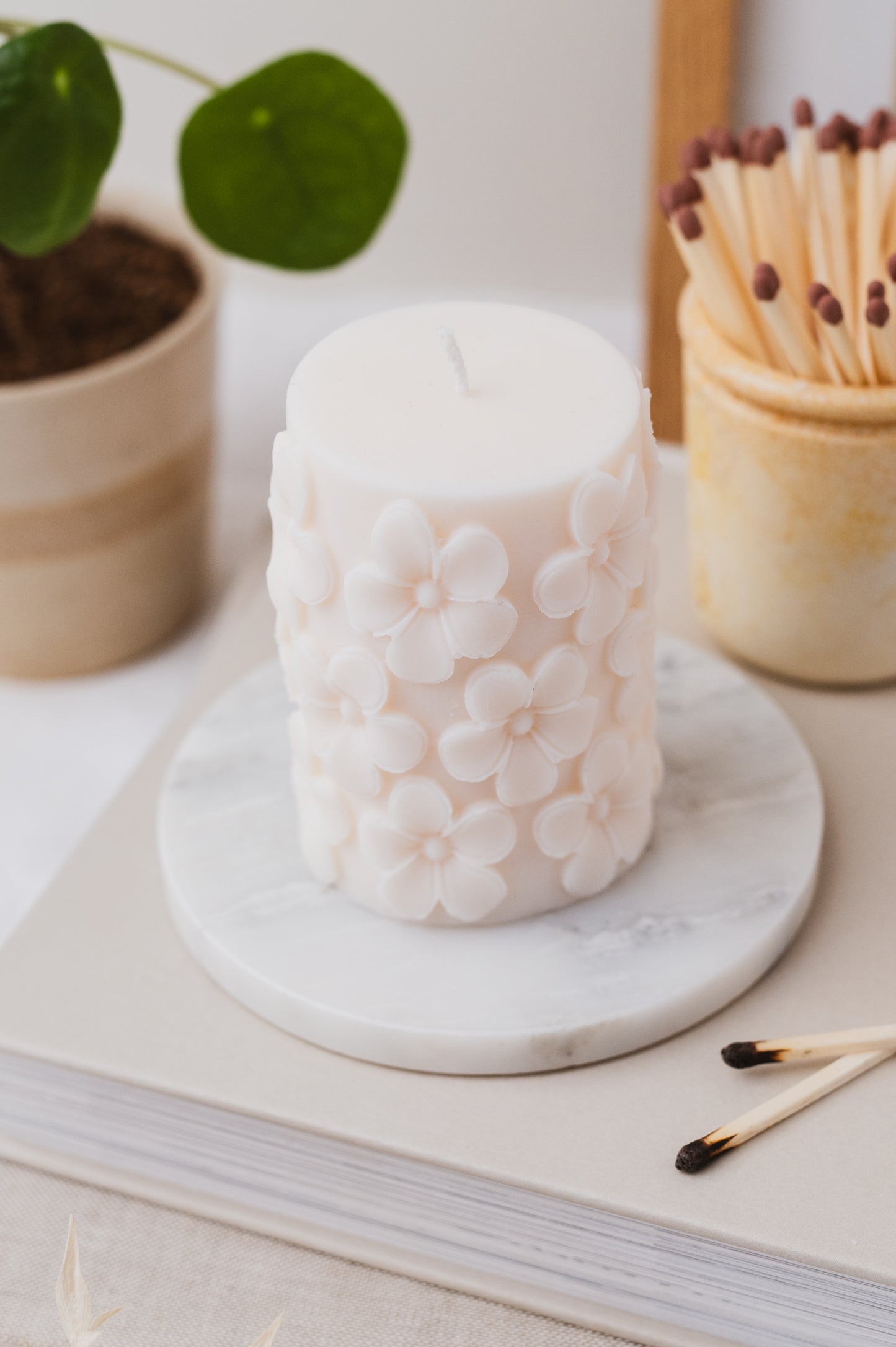 Daisy | Coconut Soy Pillar Candle