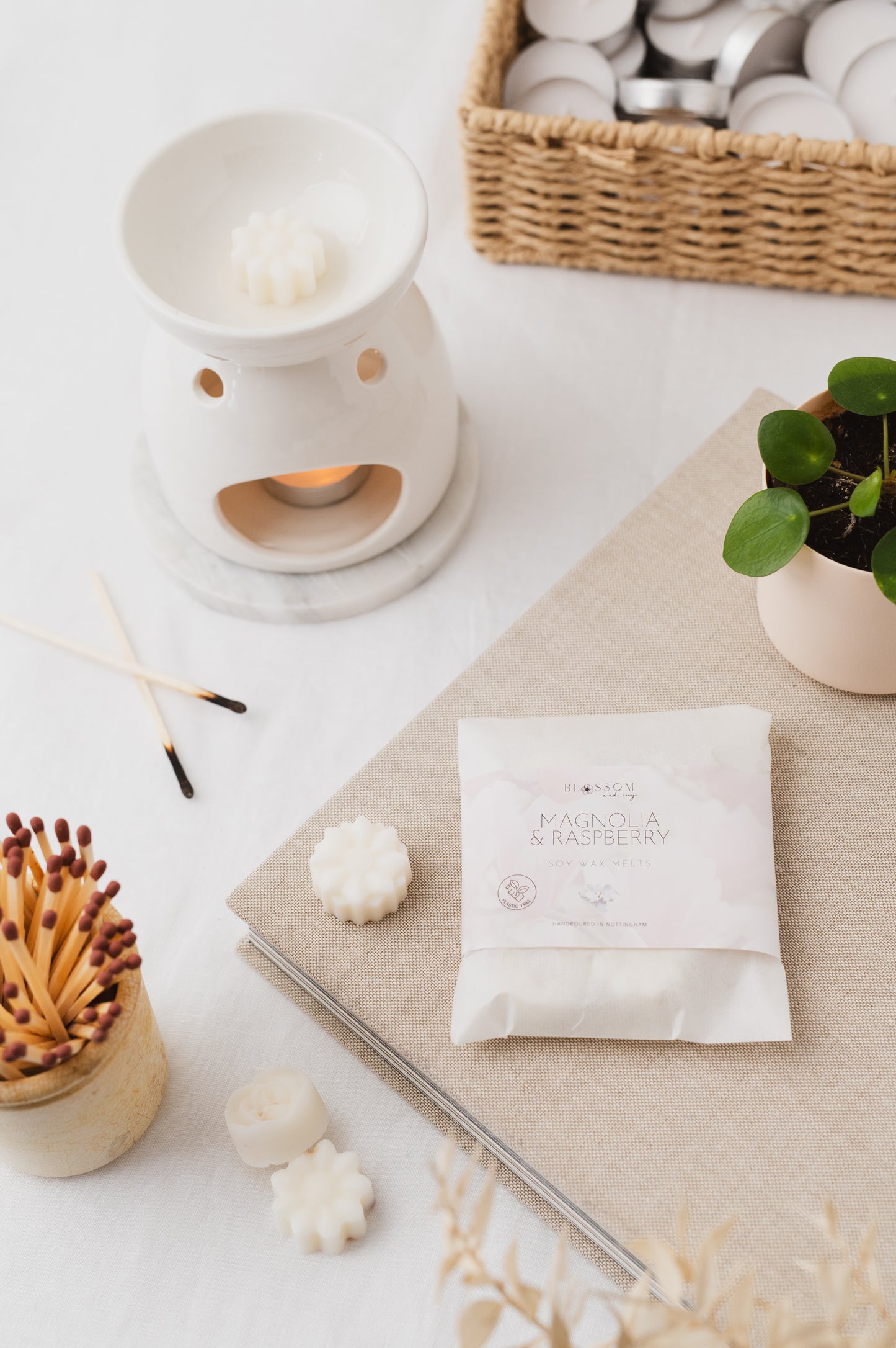 Magnolia and Raspberry | Botanical Soy Wax Melts